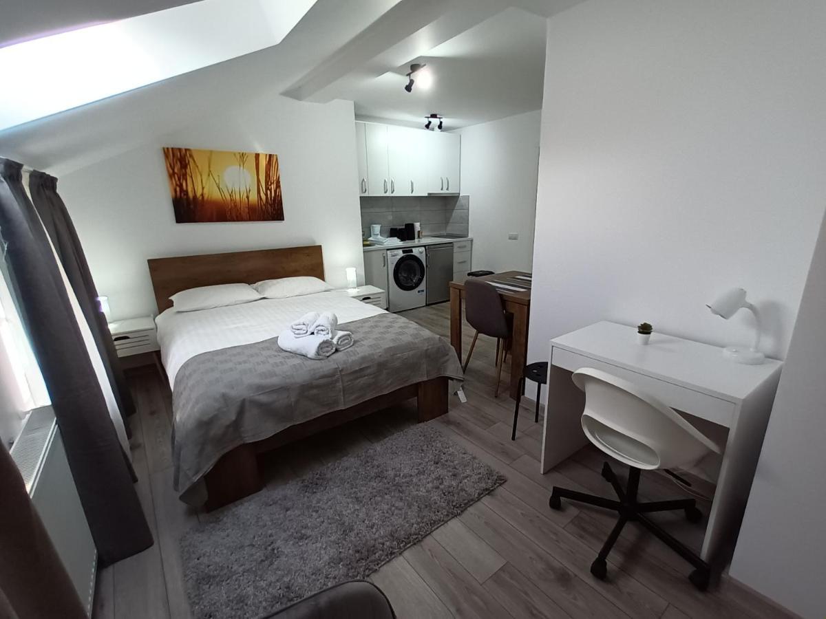 Old Town Studio Apartments バイア·マーレ エクステリア 写真