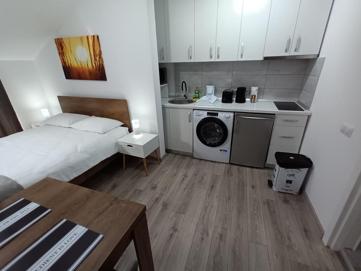 Old Town Studio Apartments バイア·マーレ エクステリア 写真